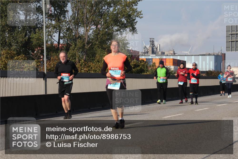 03.10.2025 - Köhlbrandbrückenlauf Luisa Fischer http://msf.ph/oto/8986753 03.10.2025 11:21:24 Position 3  meine-sportfotos.de