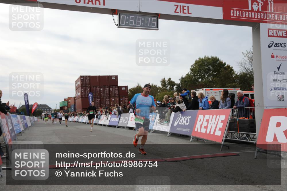 03.10.2025 - Köhlbrandbrückenlauf Yannick Fuchs http://msf.ph/oto/8986754 03.10.2025 15:59:13 Ziel 7262, 7496, 8780, 9118, 9126, 9521 meine-sportfotos.de