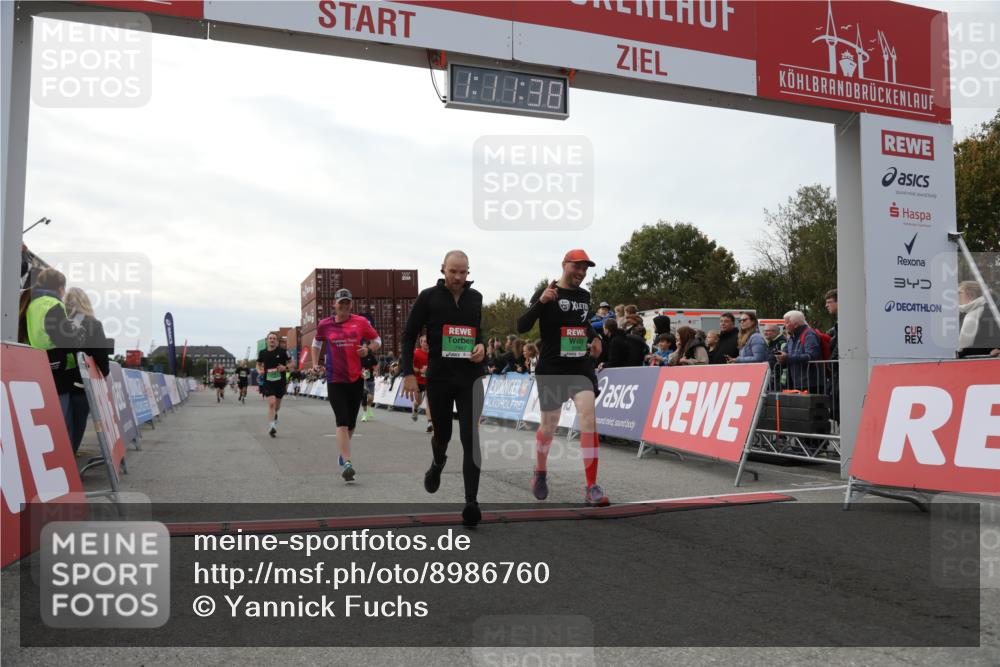 03.10.2025 - Köhlbrandbrückenlauf Yannick Fuchs http://msf.ph/oto/8986760 03.10.2025 16:11:36 Ziel 7196, 7330, 7407, 7467, 7488, 8774, 8938, 9200, 9382, 9634 meine-sportfotos.de