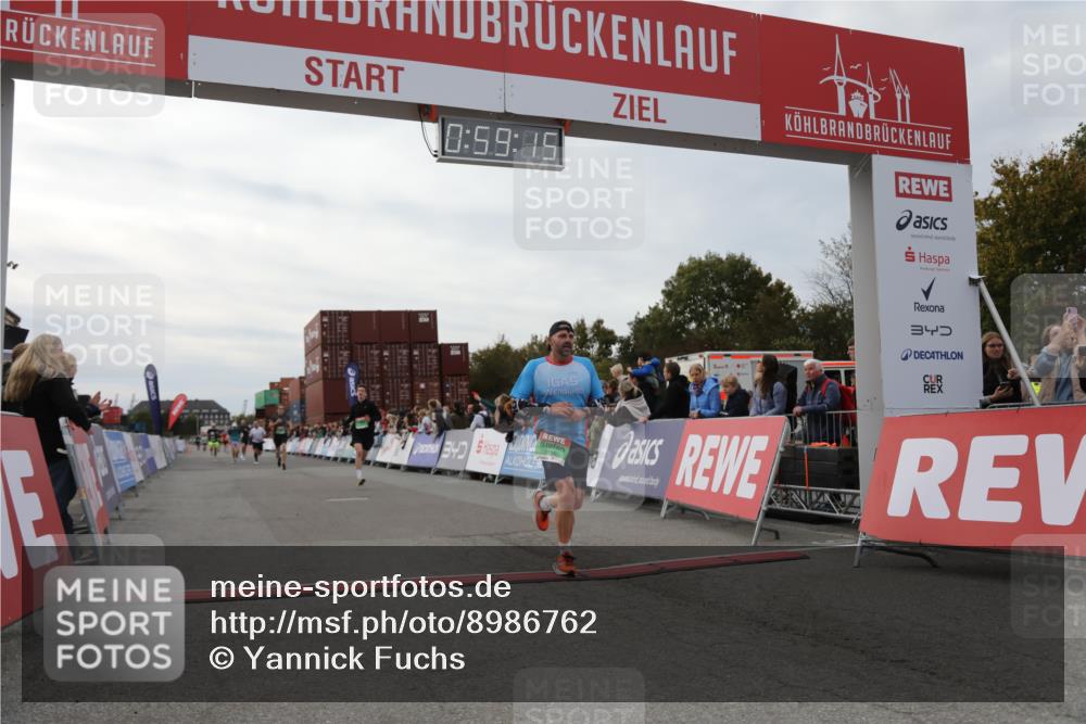 03.10.2025 - Köhlbrandbrückenlauf Yannick Fuchs http://msf.ph/oto/8986762 03.10.2025 15:59:13 Ziel 7262, 7496, 8780, 9118, 9126, 9521 meine-sportfotos.de