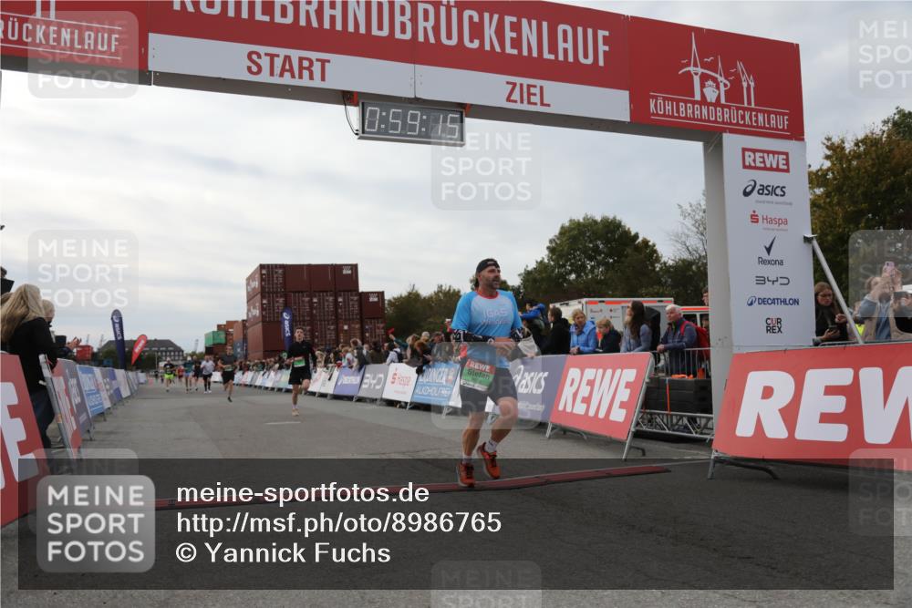 03.10.2025 - Köhlbrandbrückenlauf Yannick Fuchs http://msf.ph/oto/8986765 03.10.2025 15:59:13 Ziel 7262, 7496, 8780, 9118, 9126, 9521 meine-sportfotos.de