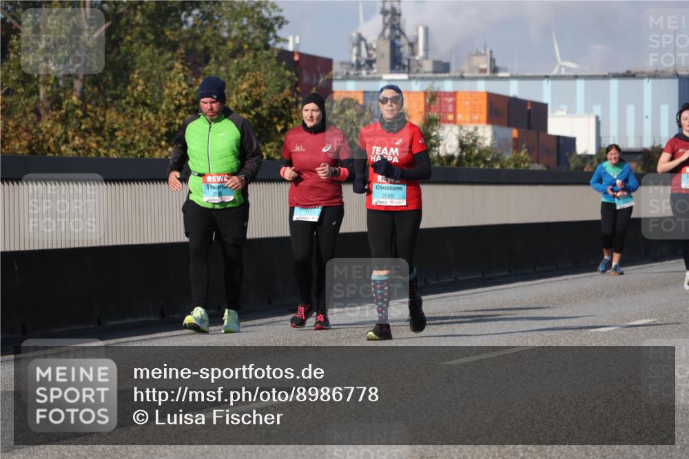 03.10.2025 - Köhlbrandbrückenlauf Luisa Fischer http://msf.ph/oto/8986778 03.10.2025 11:21:29 Position 3 2565, 2517 meine-sportfotos.de
