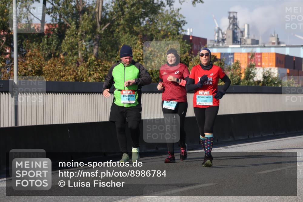 03.10.2025 - Köhlbrandbrückenlauf Luisa Fischer http://msf.ph/oto/8986784 03.10.2025 11:21:30 Position 3 2517, 2565 meine-sportfotos.de