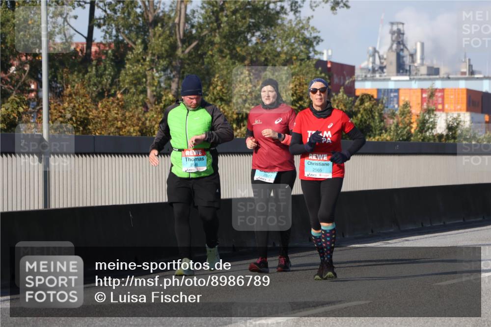 03.10.2025 - Köhlbrandbrückenlauf Luisa Fischer http://msf.ph/oto/8986789 03.10.2025 11:21:31 Position 3 2545, 2517, 2565 meine-sportfotos.de