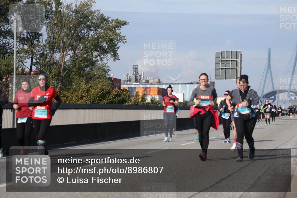 03.10.2025 - Köhlbrandbrückenlauf Luisa Fischer http://msf.ph/oto/8986807 03.10.2025 11:21:34 Position 3  meine-sportfotos.de