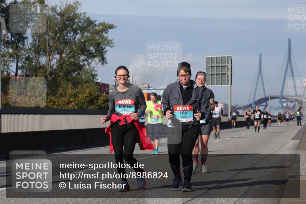 03.10.2025 - Köhlbrandbrückenlauf Luisa Fischer http://msf.ph/oto/8986824 03.10.2025 11:21:37 Position 3 2452, 2665 meine-sportfotos.de