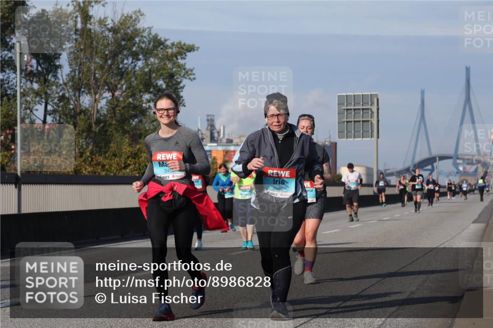 03.10.2025 - Köhlbrandbrückenlauf Luisa Fischer http://msf.ph/oto/8986828 03.10.2025 11:21:37 Position 3 2452, 2665 meine-sportfotos.de