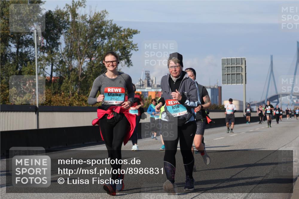 03.10.2025 - Köhlbrandbrückenlauf Luisa Fischer http://msf.ph/oto/8986831 03.10.2025 11:21:38 Position 3 2452, 2665 meine-sportfotos.de