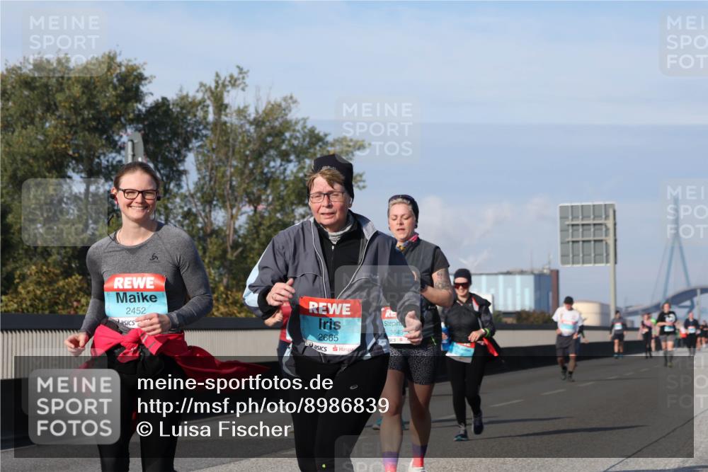 03.10.2025 - Köhlbrandbrückenlauf Luisa Fischer http://msf.ph/oto/8986839 03.10.2025 11:21:39 Position 3 2452, 2665, 3649 meine-sportfotos.de