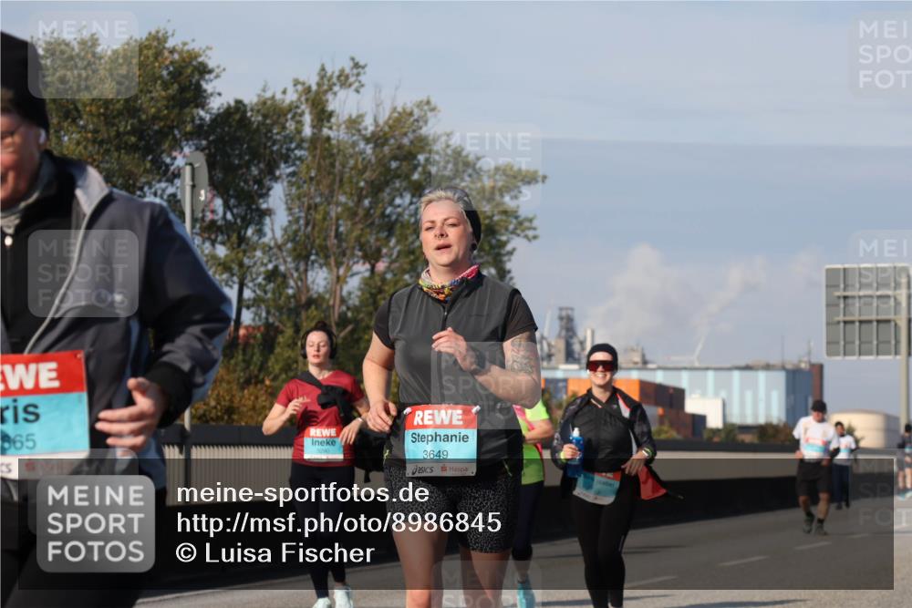 03.10.2025 - Köhlbrandbrückenlauf Luisa Fischer http://msf.ph/oto/8986845 03.10.2025 11:21:40 Position 3 865, 3290, 3649 meine-sportfotos.de