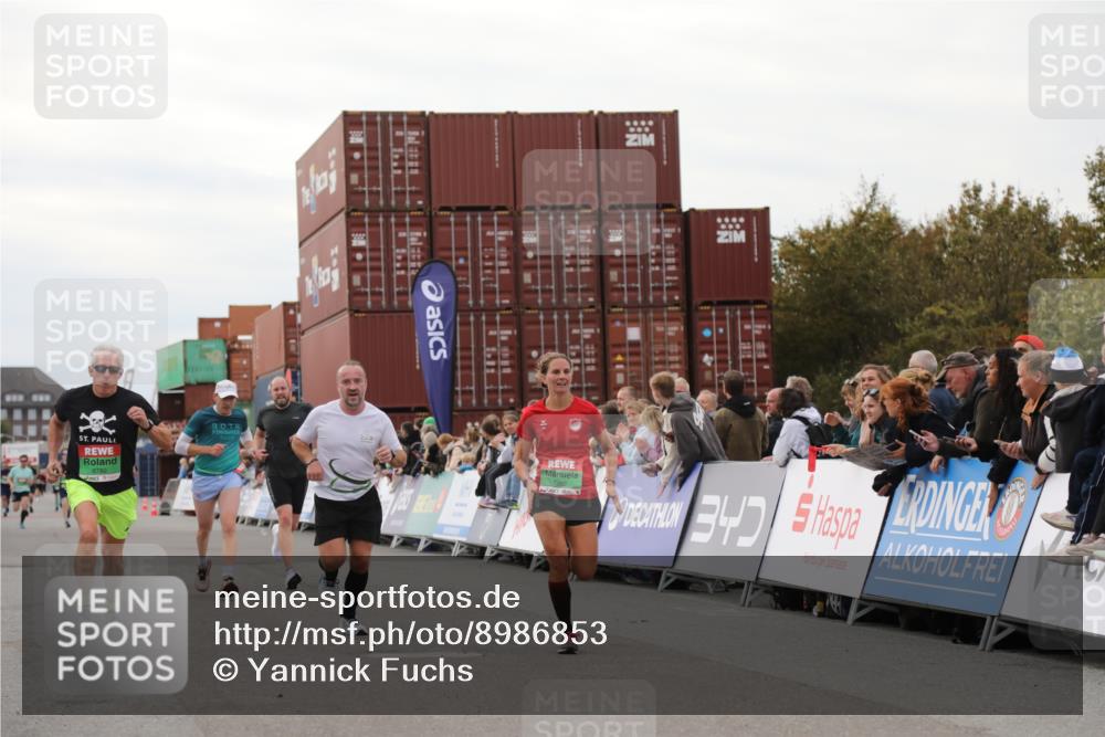 03.10.2025 - Köhlbrandbrückenlauf Yannick Fuchs http://msf.ph/oto/8986853 03.10.2025 15:59:18 Ziel 7262, 7496, 8780, 9126, 9238, 9521, 9577 meine-sportfotos.de
