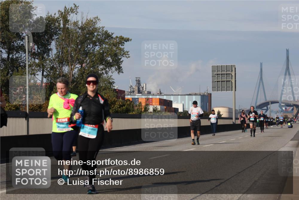 03.10.2025 - Köhlbrandbrückenlauf Luisa Fischer http://msf.ph/oto/8986859 03.10.2025 11:21:43 Position 3  meine-sportfotos.de
