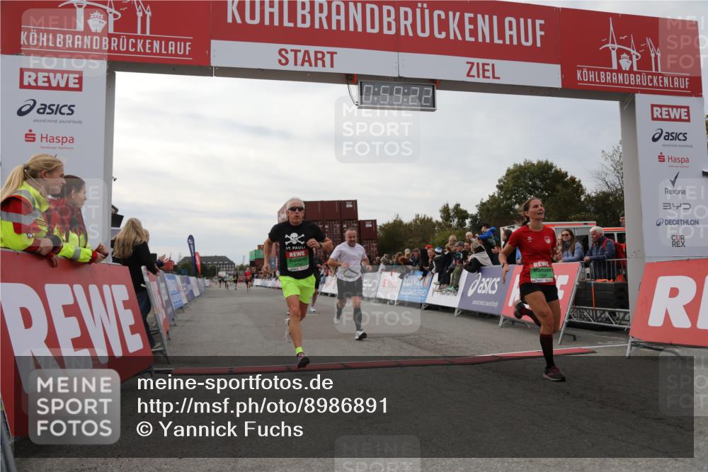 03.10.2025 - Köhlbrandbrückenlauf Yannick Fuchs http://msf.ph/oto/8986891 03.10.2025 15:59:20 Ziel 7262, 8780, 9126, 9238, 9521, 9577 meine-sportfotos.de
