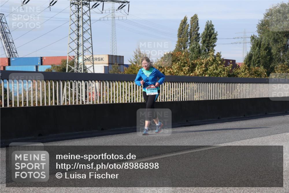 03.10.2025 - Köhlbrandbrückenlauf Luisa Fischer http://msf.ph/oto/8986898 03.10.2025 11:21:51 Position 3 3195 meine-sportfotos.de