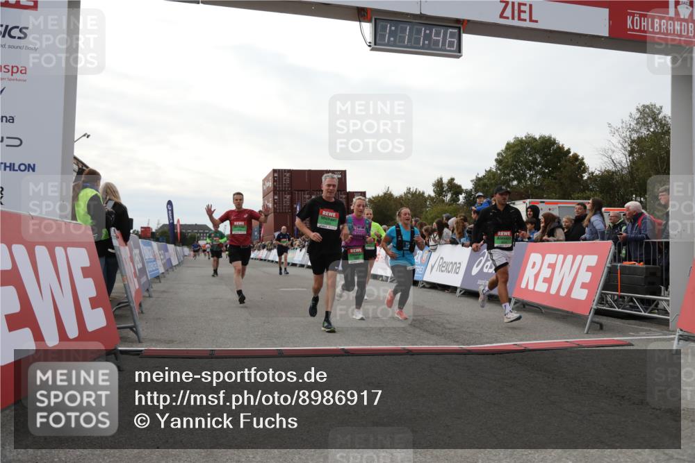 03.10.2025 - Köhlbrandbrückenlauf Yannick Fuchs http://msf.ph/oto/8986917 03.10.2025 16:11:44 Ziel 7330, 7419, 7469, 7533, 7658, 9200, 9202, 9392, 9634 meine-sportfotos.de