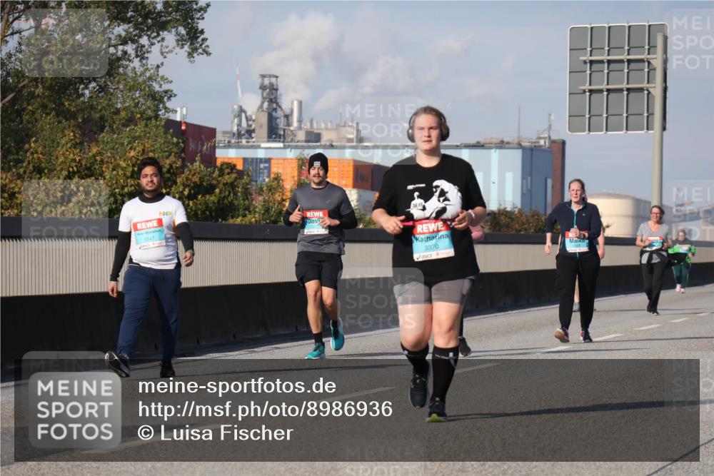 03.10.2025 - Köhlbrandbrückenlauf Luisa Fischer http://msf.ph/oto/8986936 03.10.2025 11:22:02 Position 3 3347, 2277, 3370 meine-sportfotos.de
