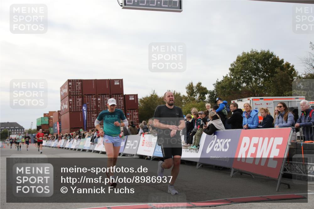 03.10.2025 - Köhlbrandbrückenlauf Yannick Fuchs http://msf.ph/oto/8986937 03.10.2025 15:59:22 Ziel 7089, 7262, 8780, 9126, 9238, 9577 meine-sportfotos.de