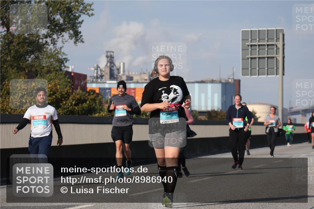 03.10.2025 - Köhlbrandbrückenlauf Luisa Fischer http://msf.ph/oto/8986940 03.10.2025 11:22:03 Position 3 3347, 2271, 3370 meine-sportfotos.de