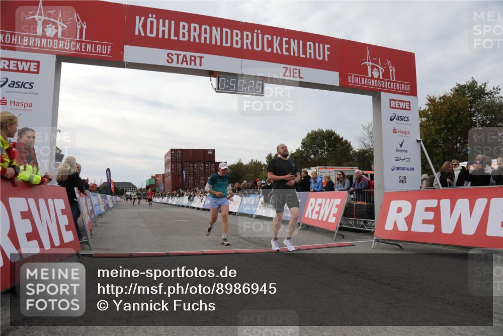 03.10.2025 - Köhlbrandbrückenlauf Yannick Fuchs http://msf.ph/oto/8986945 03.10.2025 15:59:23 Ziel 7083, 7089, 7262, 8780, 9126, 9238, 9577 meine-sportfotos.de