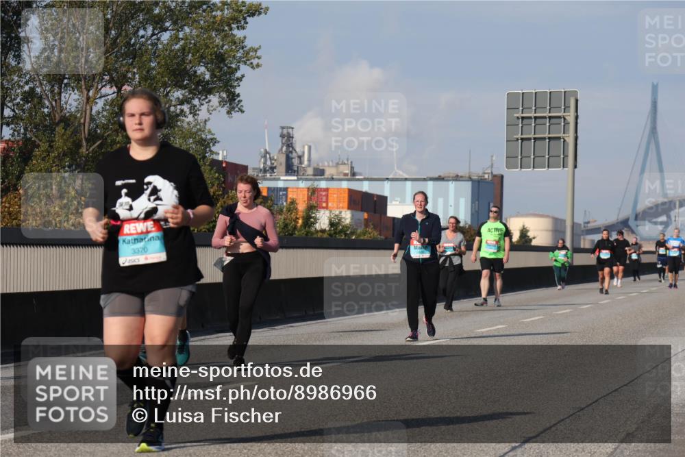 03.10.2025 - Köhlbrandbrückenlauf Luisa Fischer http://msf.ph/oto/8986966 03.10.2025 11:22:07 Position 3 3370 meine-sportfotos.de