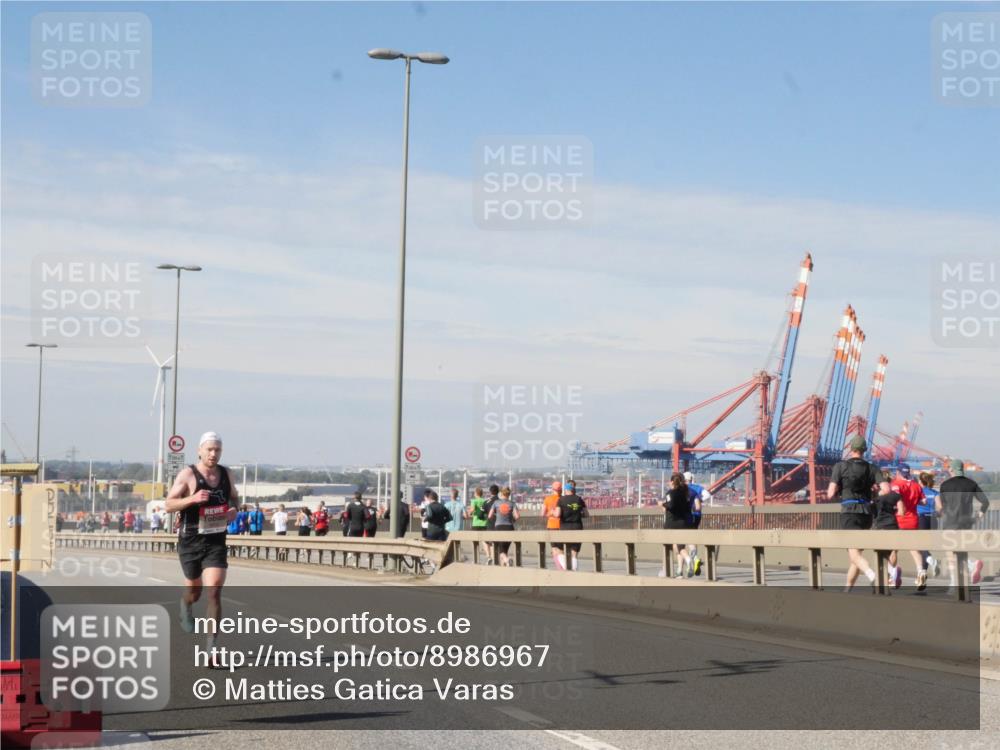 03.10.2025 - Köhlbrandbrückenlauf Matties Gatica Varas http://msf.ph/oto/8986967 03.10.2025 12:27:43 Position 2 1 meine-sportfotos.de