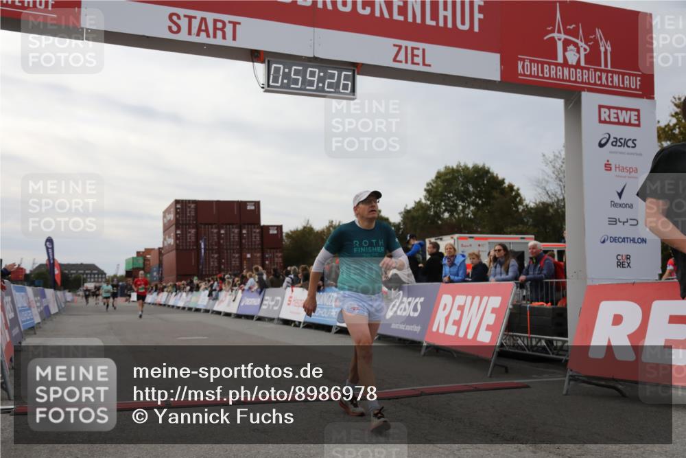 03.10.2025 - Köhlbrandbrückenlauf Yannick Fuchs http://msf.ph/oto/8986978 03.10.2025 15:59:24 Ziel 7083, 7089, 7262, 8780, 9126, 9238, 9577 meine-sportfotos.de