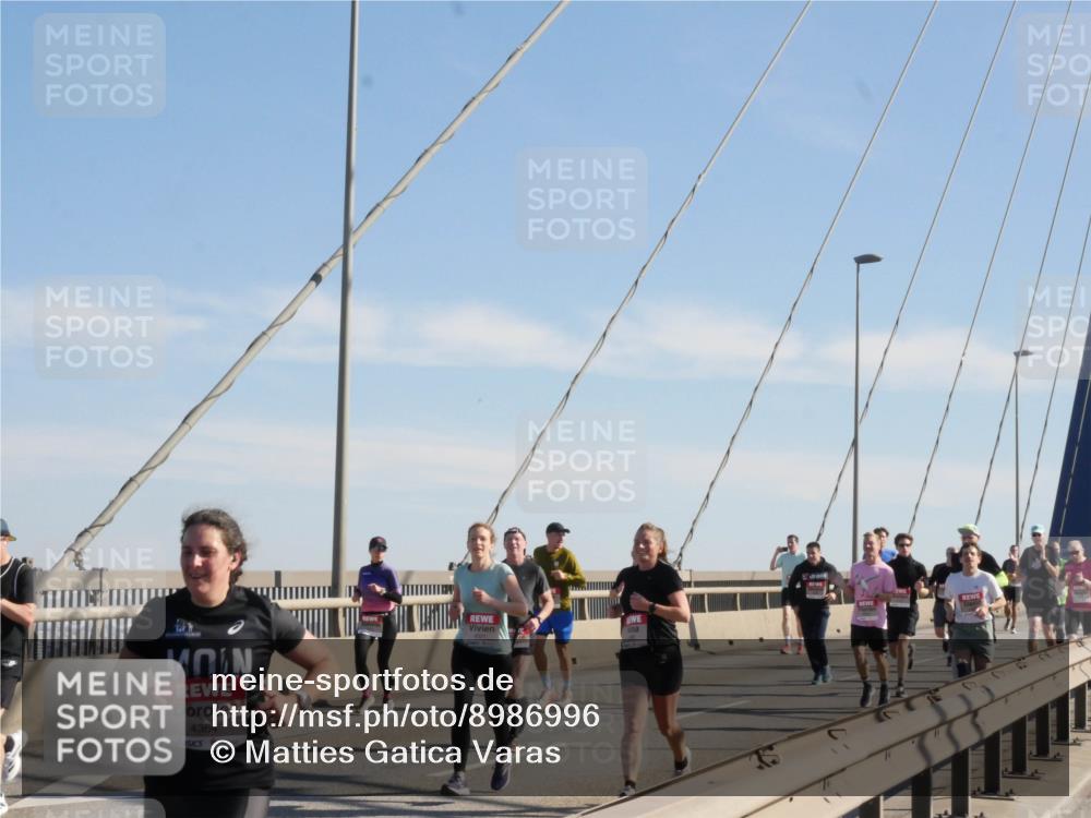 03.10.2025 - Köhlbrandbrückenlauf Matties Gatica Varas http://msf.ph/oto/8986996 03.10.2025 12:27:52 Position 2 4364 meine-sportfotos.de