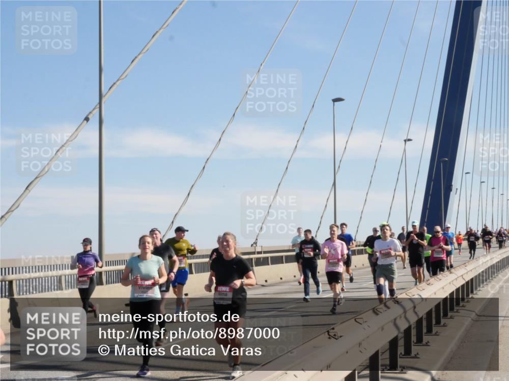 03.10.2025 - Köhlbrandbrückenlauf Matties Gatica Varas http://msf.ph/oto/8987000 03.10.2025 12:27:53 Position 2  meine-sportfotos.de