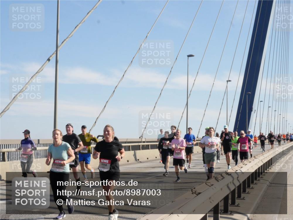 03.10.2025 - Köhlbrandbrückenlauf Matties Gatica Varas http://msf.ph/oto/8987003 03.10.2025 12:27:53 Position 2 4521, 4260 meine-sportfotos.de