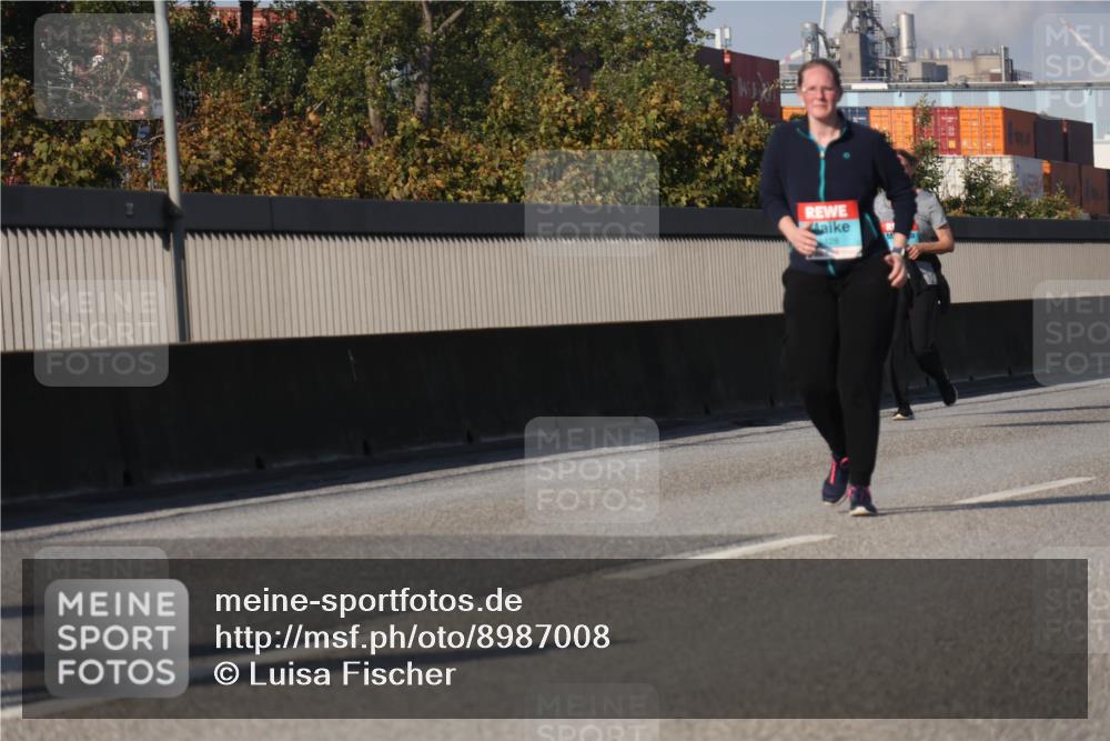 03.10.2025 - Köhlbrandbrückenlauf Luisa Fischer http://msf.ph/oto/8987008 03.10.2025 11:22:11 Position 3 428 meine-sportfotos.de
