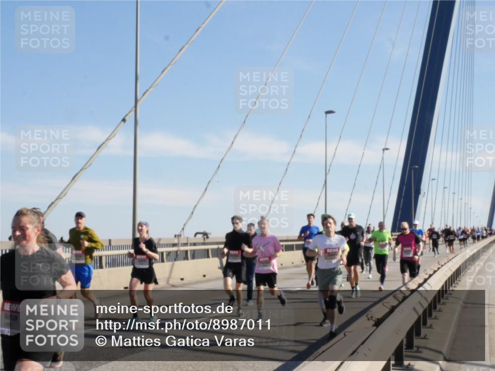 03.10.2025 - Köhlbrandbrückenlauf Matties Gatica Varas http://msf.ph/oto/8987011 03.10.2025 12:27:54 Position 2 360 meine-sportfotos.de