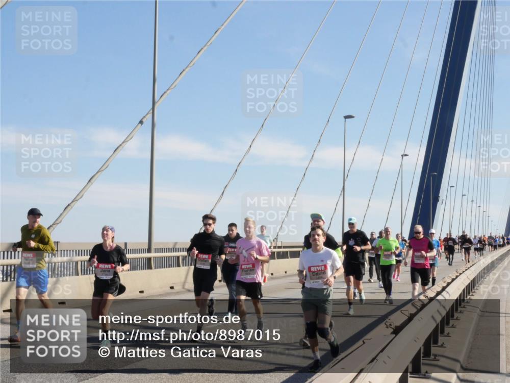 03.10.2025 - Köhlbrandbrückenlauf Matties Gatica Varas http://msf.ph/oto/8987015 03.10.2025 12:27:55 Position 2  meine-sportfotos.de