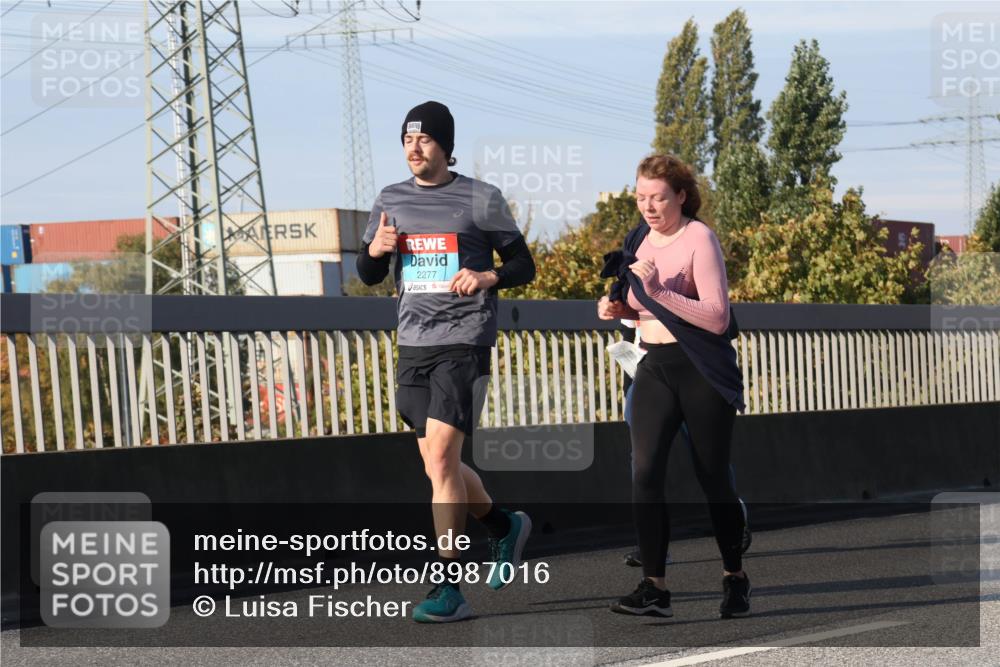 03.10.2025 - Köhlbrandbrückenlauf Luisa Fischer http://msf.ph/oto/8987016 03.10.2025 11:22:12 Position 3 2277 meine-sportfotos.de