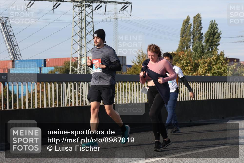 03.10.2025 - Köhlbrandbrückenlauf Luisa Fischer http://msf.ph/oto/8987019 03.10.2025 11:22:13 Position 3 780 meine-sportfotos.de