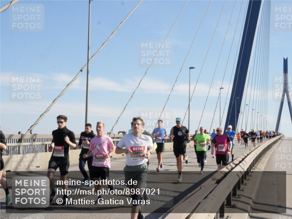 03.10.2025 - Köhlbrandbrückenlauf Matties Gatica Varas http://msf.ph/oto/8987021 03.10.2025 12:27:56 Position 2 4405 meine-sportfotos.de