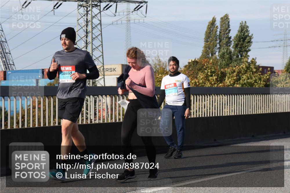 03.10.2025 - Köhlbrandbrückenlauf Luisa Fischer http://msf.ph/oto/8987024 03.10.2025 11:22:13 Position 3 22771, 3347 meine-sportfotos.de
