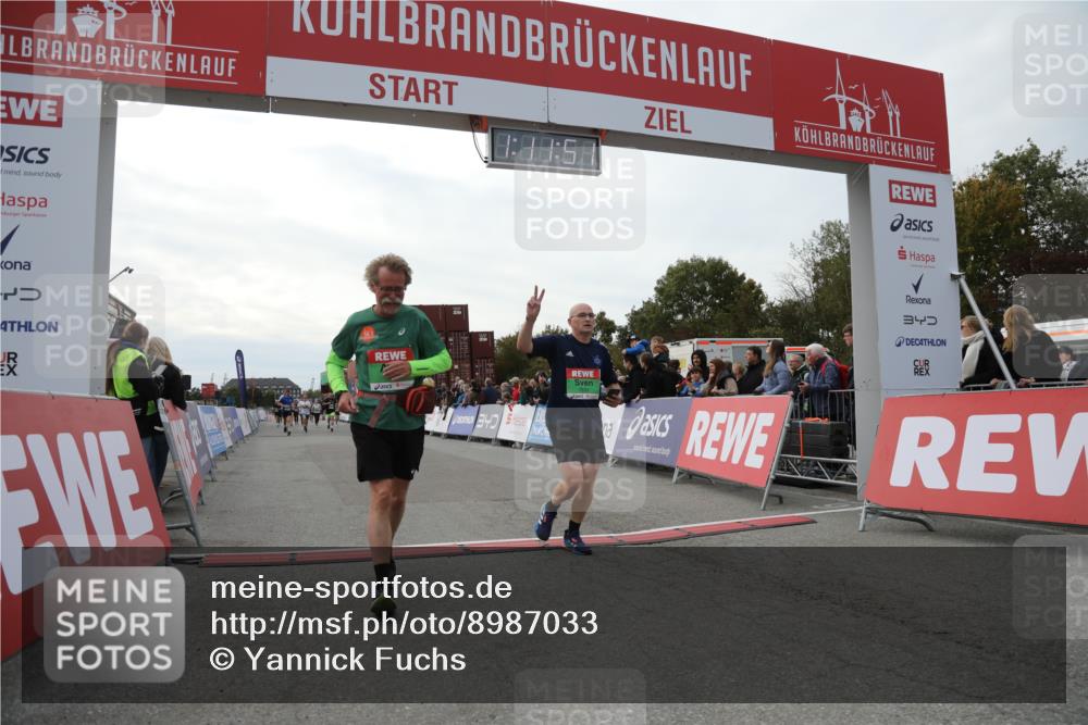 03.10.2025 - Köhlbrandbrückenlauf Yannick Fuchs http://msf.ph/oto/8987033 03.10.2025 16:11:49 Ziel 7419, 7469, 7533, 7658, 7961, 8005, 8096, 8954, 9202, 9244, 9392 meine-sportfotos.de