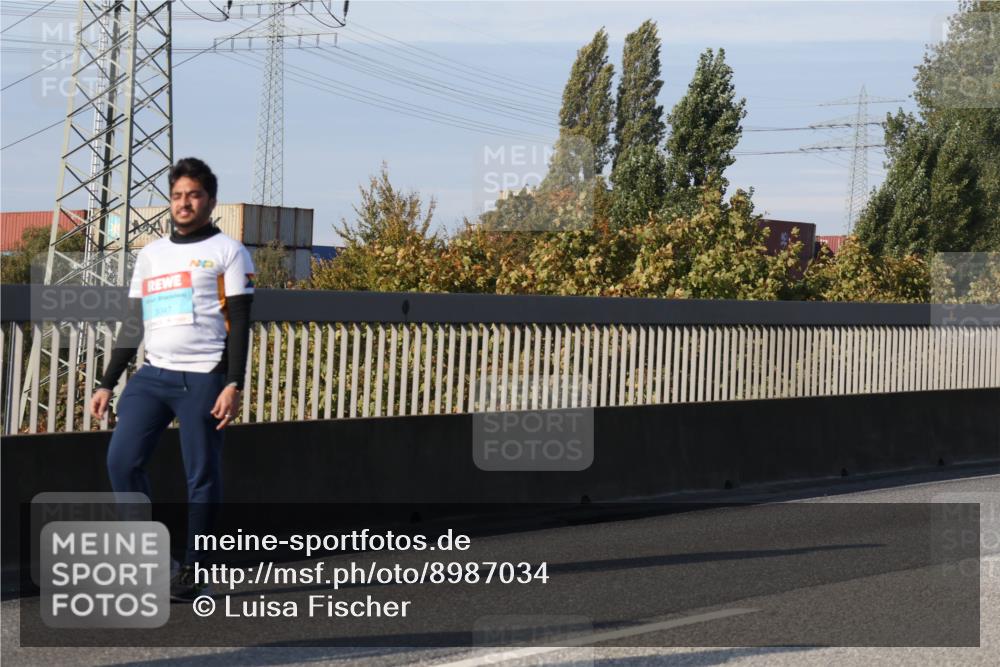 03.10.2025 - Köhlbrandbrückenlauf Luisa Fischer http://msf.ph/oto/8987034 03.10.2025 11:22:14 Position 3 300 meine-sportfotos.de
