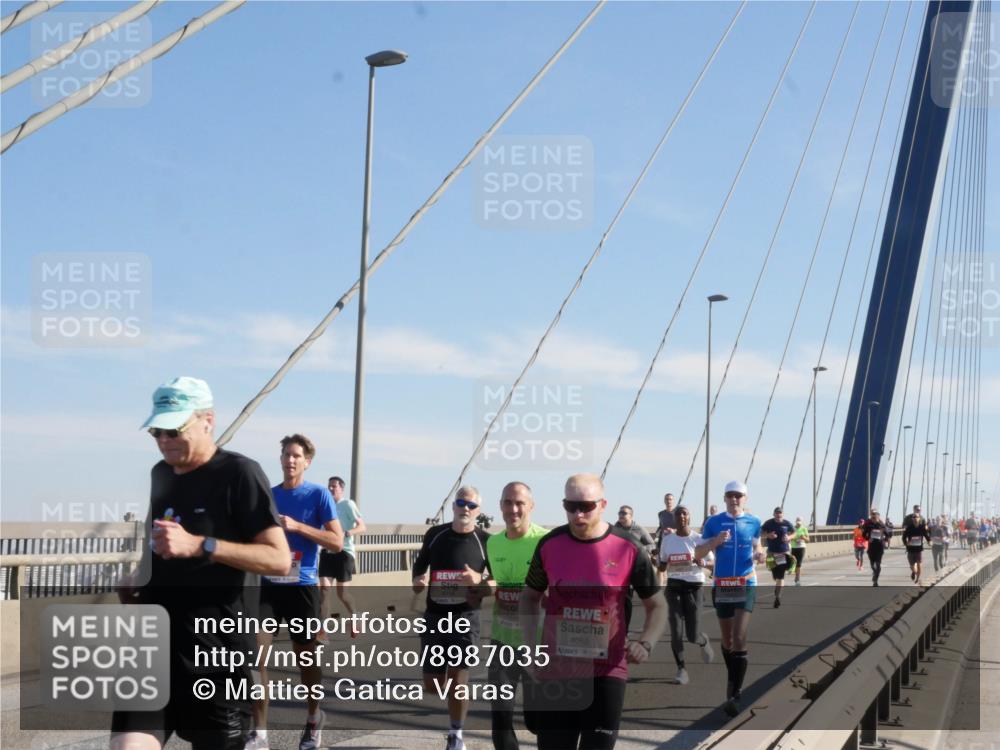 03.10.2025 - Köhlbrandbrückenlauf Matties Gatica Varas http://msf.ph/oto/8987035 03.10.2025 12:27:58 Position 2 6116, 4065 meine-sportfotos.de