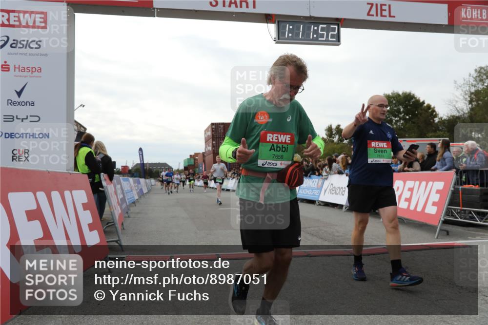 03.10.2025 - Köhlbrandbrückenlauf Yannick Fuchs http://msf.ph/oto/8987051 03.10.2025 16:11:50 Ziel 7469, 7533, 7566, 7613, 7658, 7961, 8005, 8096, 8954, 9244 meine-sportfotos.de