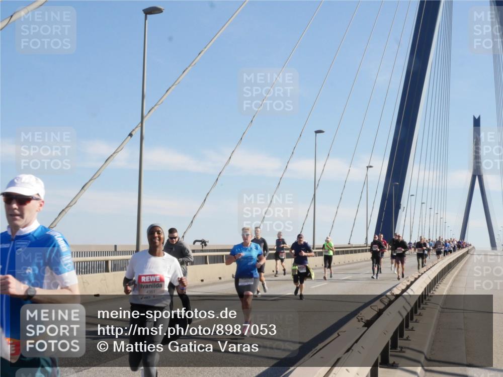 03.10.2025 - Köhlbrandbrückenlauf Matties Gatica Varas http://msf.ph/oto/8987053 03.10.2025 12:28:01 Position 2 4351, 6 meine-sportfotos.de