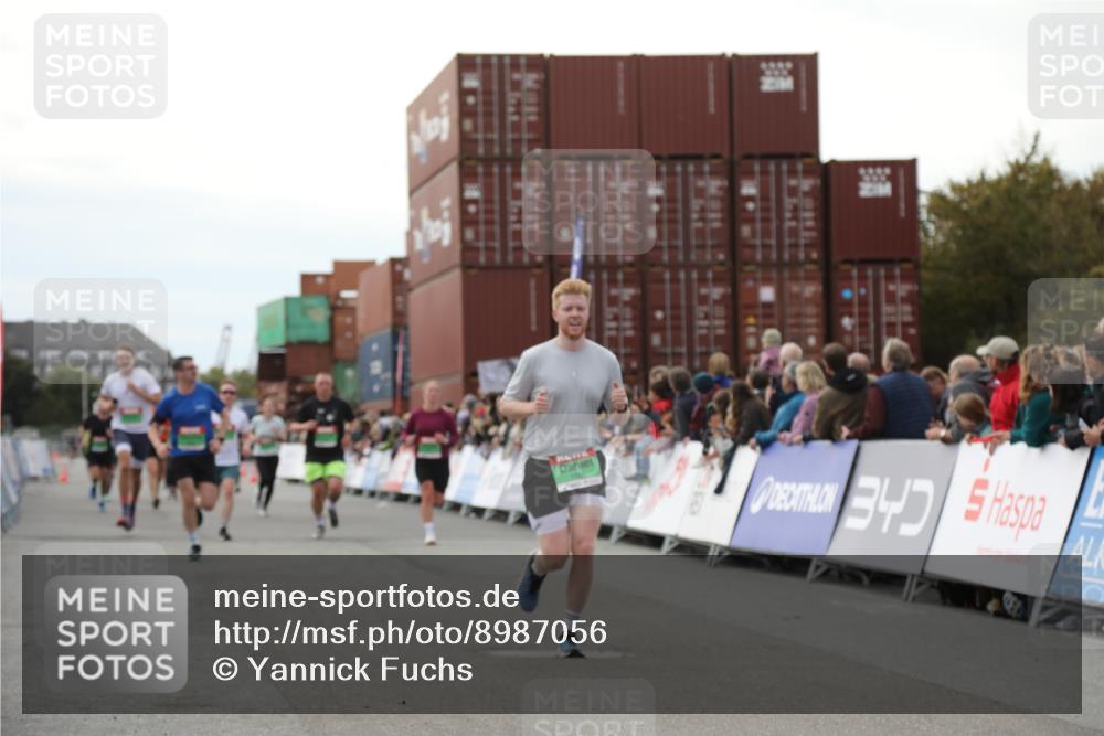 03.10.2025 - Köhlbrandbrückenlauf Yannick Fuchs http://msf.ph/oto/8987056 03.10.2025 16:11:50 Ziel 7469, 7533, 7566, 7613, 7658, 7961, 8005, 8096, 8954, 9244 meine-sportfotos.de