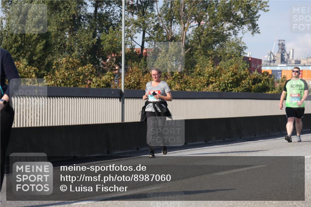 03.10.2025 - Köhlbrandbrückenlauf Luisa Fischer http://msf.ph/oto/8987060 03.10.2025 11:22:17 Position 3  meine-sportfotos.de