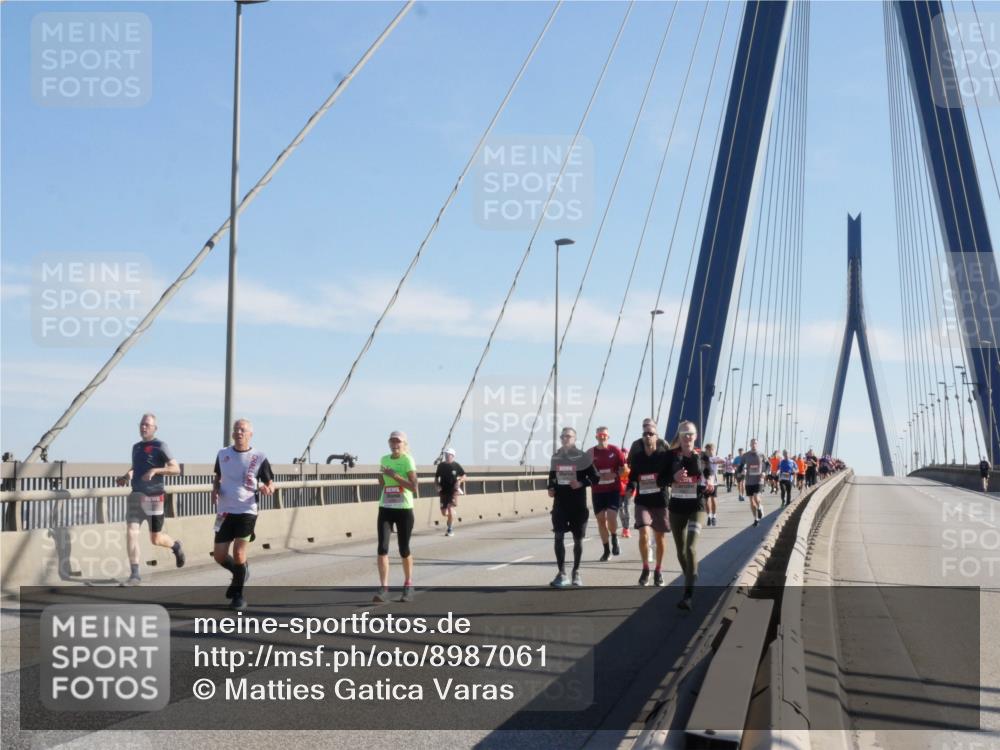 03.10.2025 - Köhlbrandbrückenlauf Matties Gatica Varas http://msf.ph/oto/8987061 03.10.2025 12:28:06 Position 2  meine-sportfotos.de