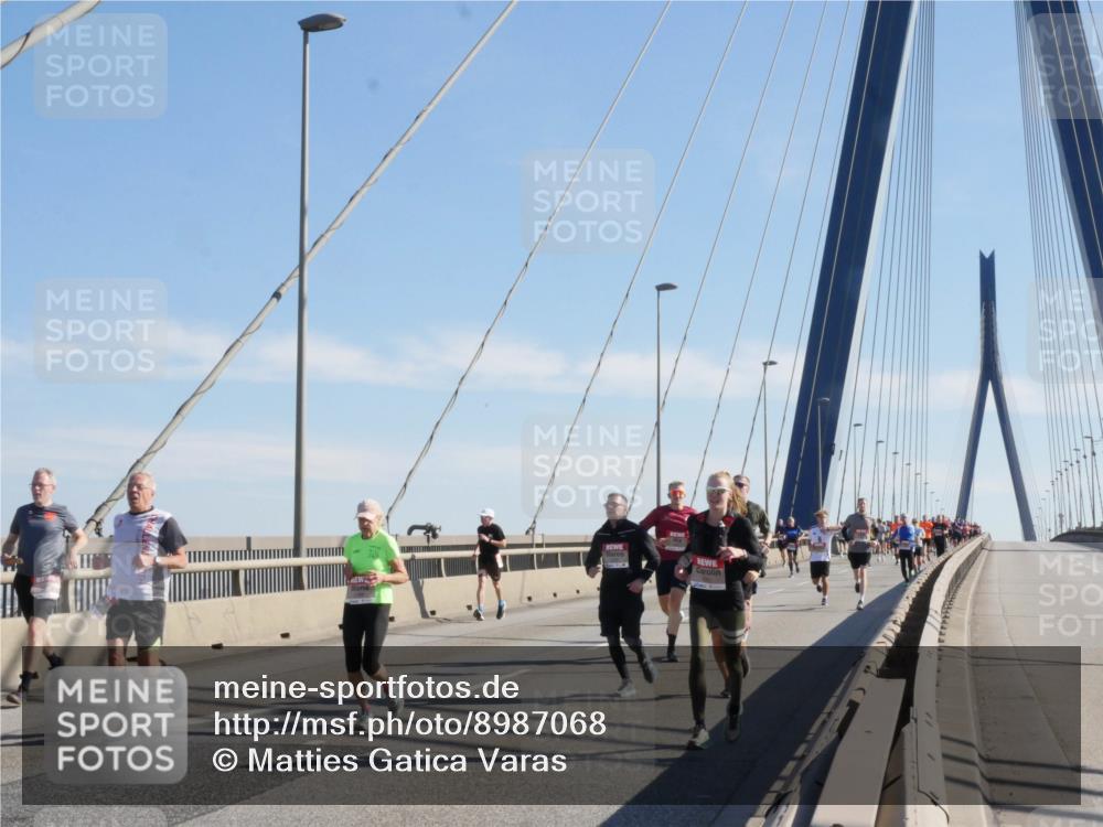 03.10.2025 - Köhlbrandbrückenlauf Matties Gatica Varas http://msf.ph/oto/8987068 03.10.2025 12:28:07 Position 2  meine-sportfotos.de