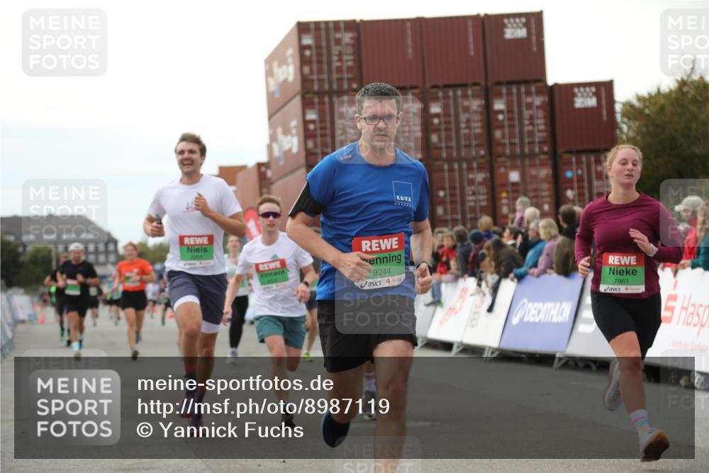 03.10.2025 - Köhlbrandbrückenlauf Yannick Fuchs http://msf.ph/oto/8987119 03.10.2025 16:11:54 Ziel 7122, 7469, 7566, 7613, 7757, 7961, 8005, 8096, 8110, 8954, 9244 meine-sportfotos.de