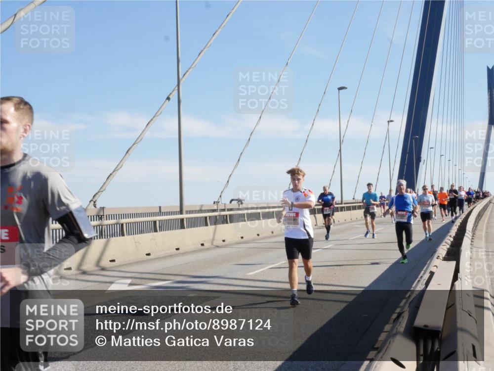 03.10.2025 - Köhlbrandbrückenlauf Matties Gatica Varas http://msf.ph/oto/8987124 03.10.2025 12:28:15 Position 2  meine-sportfotos.de