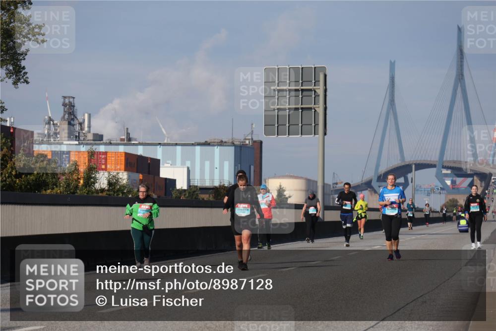 03.10.2025 - Köhlbrandbrückenlauf Luisa Fischer http://msf.ph/oto/8987128 03.10.2025 11:22:24 Position 3  meine-sportfotos.de