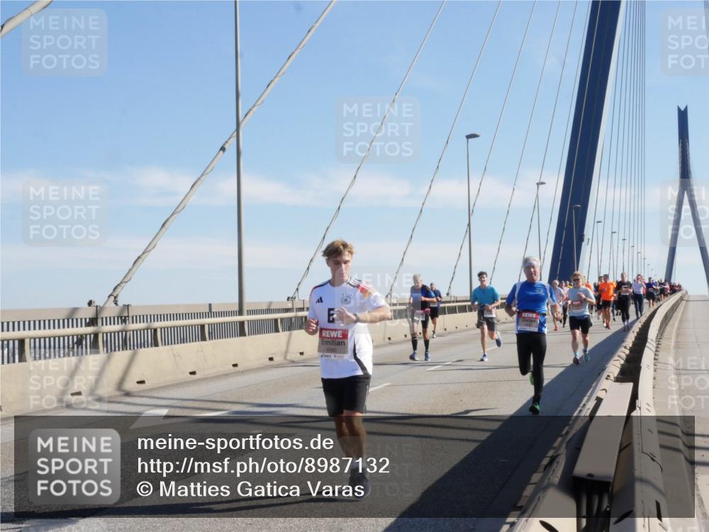 03.10.2025 - Köhlbrandbrückenlauf Matties Gatica Varas http://msf.ph/oto/8987132 03.10.2025 12:28:16 Position 2 4580 meine-sportfotos.de