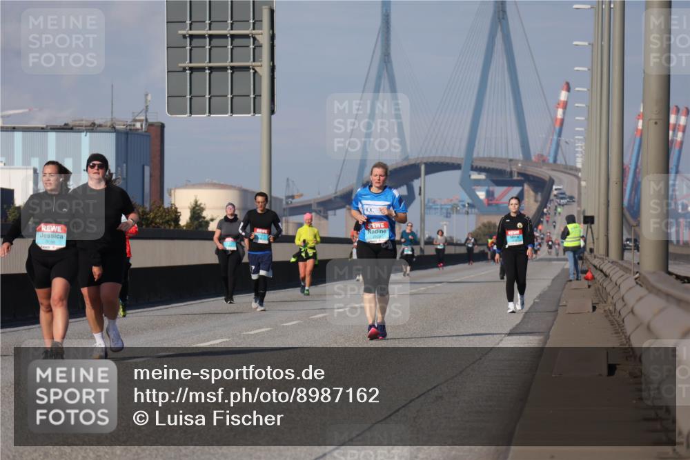 03.10.2025 - Köhlbrandbrückenlauf Luisa Fischer http://msf.ph/oto/8987162 03.10.2025 11:22:27 Position 3  meine-sportfotos.de